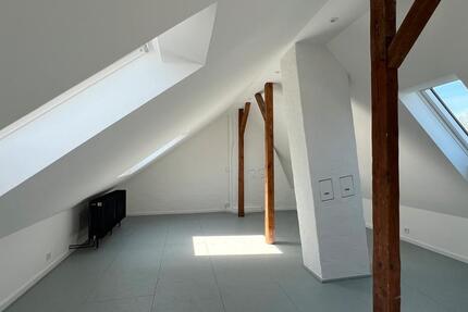 Haus Hannover Ricklingen - 7 Zimmer, 180 m&sup2;, 2.200&euro; | Angebot:27607816