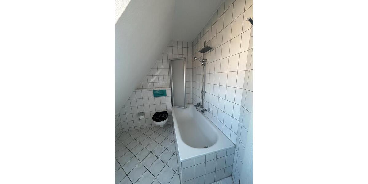 Dachgeschoßwohnung Neukieritzsch - 3 Zimmer, 71 m&sup2;, 600&euro; | Angebot:25986541