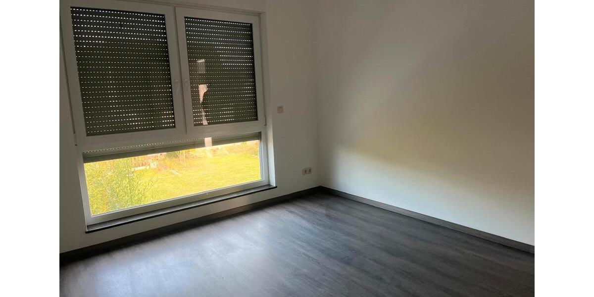 Terrassenwohnung Laatzen - 3 Zimmer, 120 m&sup2;, 1.700&euro; | Angebot:26125207
