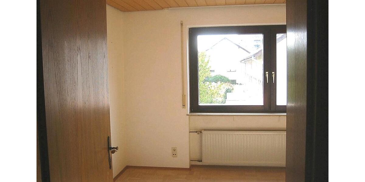 Etagenwohnung Ettlingen - 3 Zimmer, 87 m&sup2;, 750&euro; | Angebot:24977495