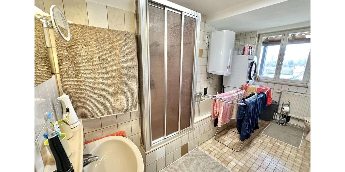 Dachgeschoßwohnung Tauberbischofsheim - 5 Zimmer, 119 m&sup2;, 900&euro; | Angebot:25056372