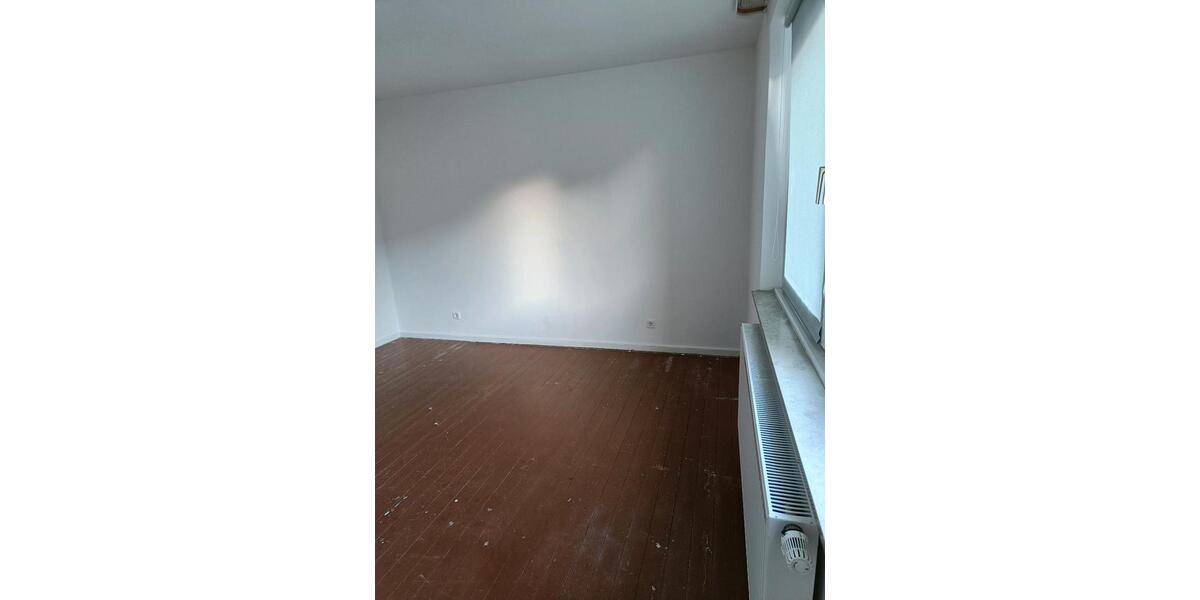 Erdgeschoßwohnung Solingen Mitte - 1 Zimmer, 45 m&sup2;, 600&euro; | Angebot:26327004