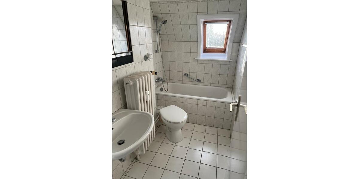 Dachgeschoßwohnung Neumünster Böcklersiedlung - 3 Zimmer, 65 m&sup2;, 850&euro; | Angebot:25980684