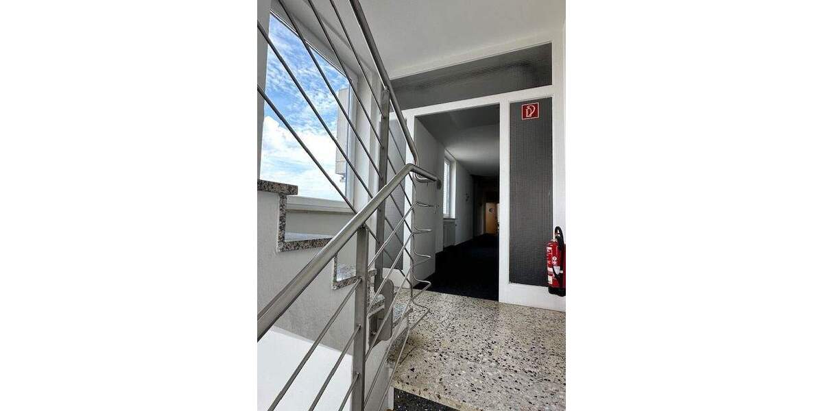 Gewerbeobjekt Weißenhorn - 8 Zimmer, 213 m&sup2;, 1.900&euro; | Angebot:24450598