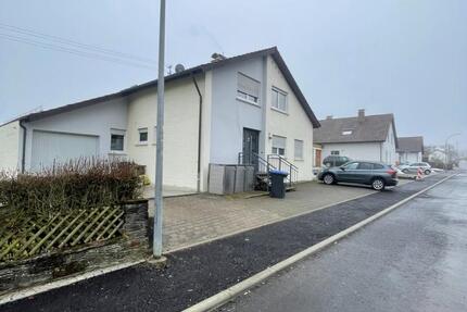 Wohnung Rottenacker - 2.5 Zimmer, 89 m&sup2;, 750&euro; | Angebot:25103763