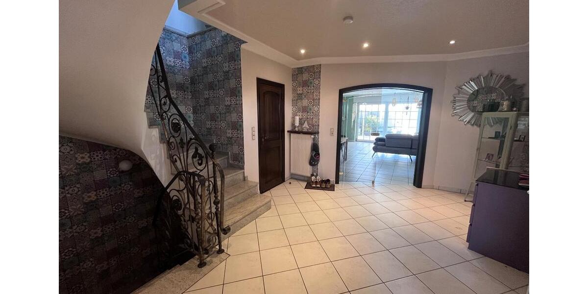 Mehrfamilienhaus, Wohnhaus Bergheim - 4 Zimmer, 167 m&sup2;, 2.080&euro; | Angebot:25899926