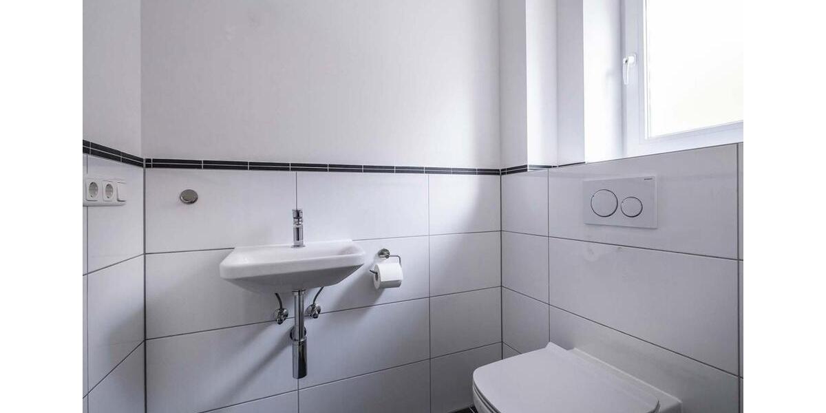 Reihenhaus Pinneberg - 6 Zimmer, 152 m&sup2;, 2.300&euro; | Angebot:23647033