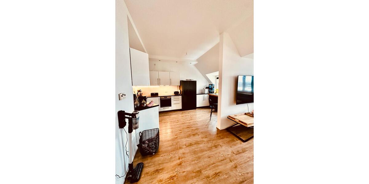 Dachgeschoßwohnung Hannover Döhren-Wülfel - 3 Zimmer, 82 m&sup2;, 1.107&euro; | Angebot:25012444