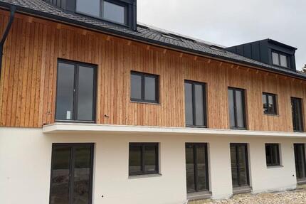 Wohnung Trostberg - 4 Zimmer, 104 m&sup2;, 1.560&euro; | Angebot:27591989