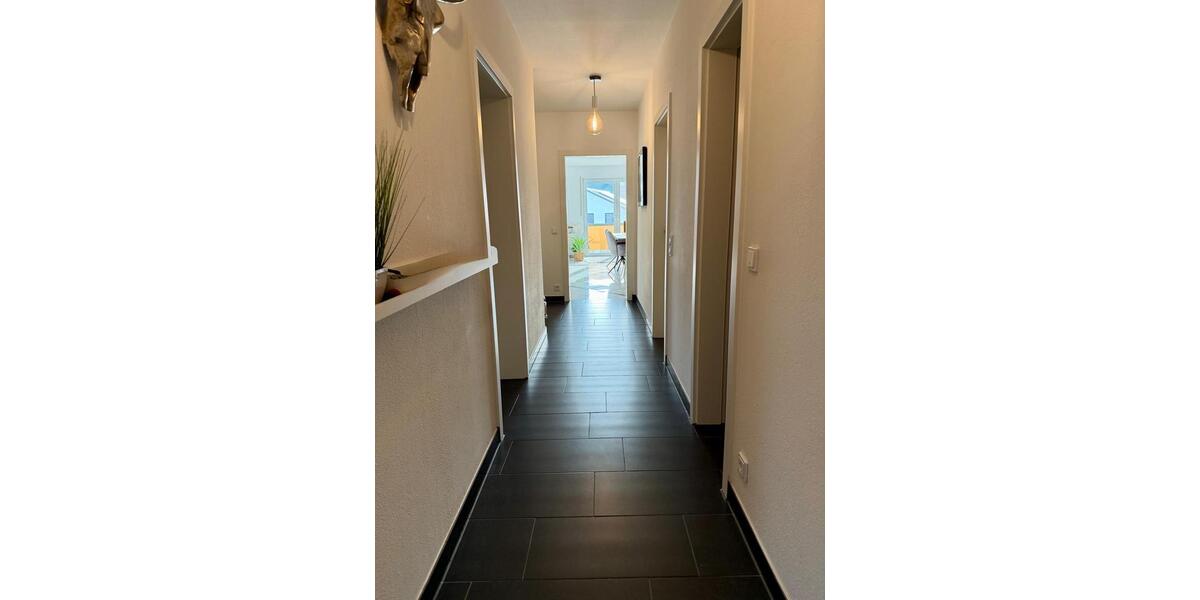 Dachgeschoßwohnung Ingelheim am Rhein - 4 Zimmer, 1.750&euro; | Angebot:23490472