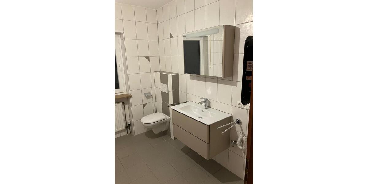 Erdgeschoßwohnung Burghaslach - 4 Zimmer, 125 m&sup2;, 750&euro; | Angebot:25451212