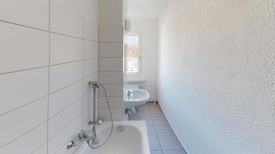 Erdgeschoßwohnung Chemnitz - 2 Zimmer, 47 m&sup2;, 261&euro; | Angebot:26692806