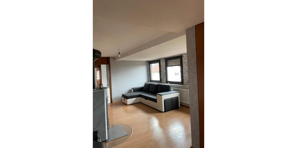 Dachgeschoßwohnung Zellingen - 3 Zimmer, 65 m&sup2;, 1.100&euro; | Angebot:24852151