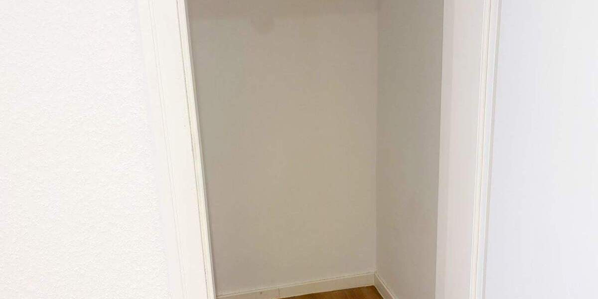 Etagenwohnung Köln Bayenthal - 3 Zimmer, 100 m&sup2;, 1.700&euro; | Angebot:24347977