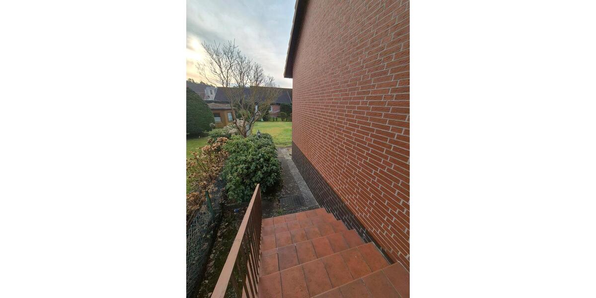 Erdgeschoßwohnung Hambühren - 4 Zimmer, 120 m&sup2;, 1.200&euro; | Angebot:26014275