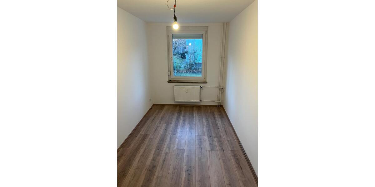 Erdgeschoßwohnung Weißenfels - 3 Zimmer, 61 m&sup2;, 390&euro; | Angebot:26311537