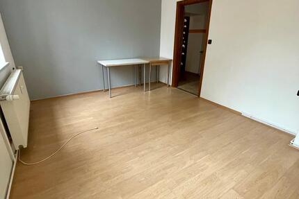 Wohnung Bernburg (Saale) - 1.5 Zimmer, 39 m&sup2;, 220&euro; | Angebot:26497658