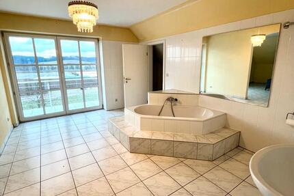 Haus Wertingen - 7 Zimmer, 200 m&sup2;, 1.800&euro; | Angebot:25872936