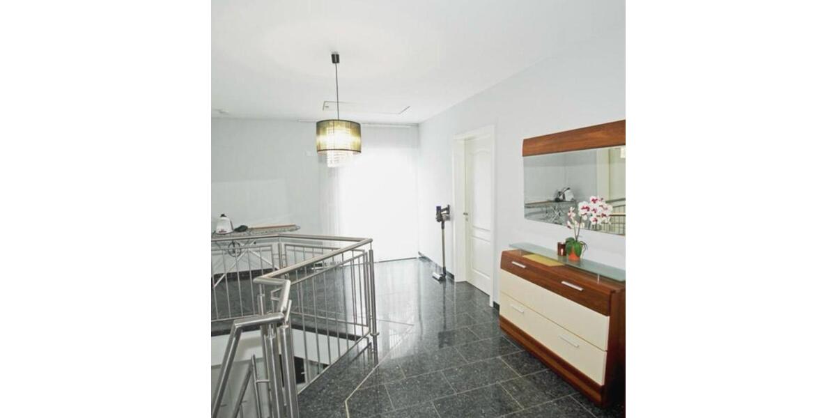 Modernes freistehendes Einfamilienhaus in Lohfelden 5 zimmer