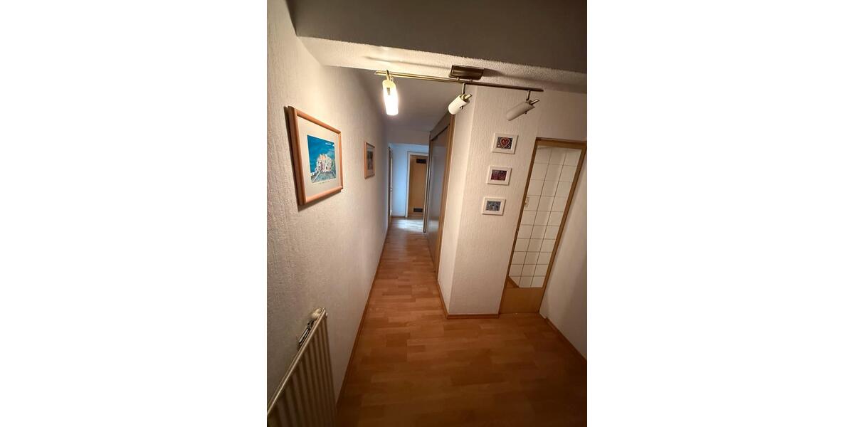 Dachgeschoßwohnung Kaiserslautern Engelshof - 3.5 Zimmer, 65 m&sup2;, 1.000&euro; | Angebot:24738119