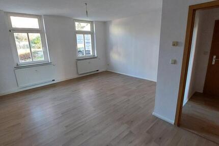 Wohnung Roßwein - 1 Zimmer, 39 m&sup2;, 205&euro; | Angebot:25375179