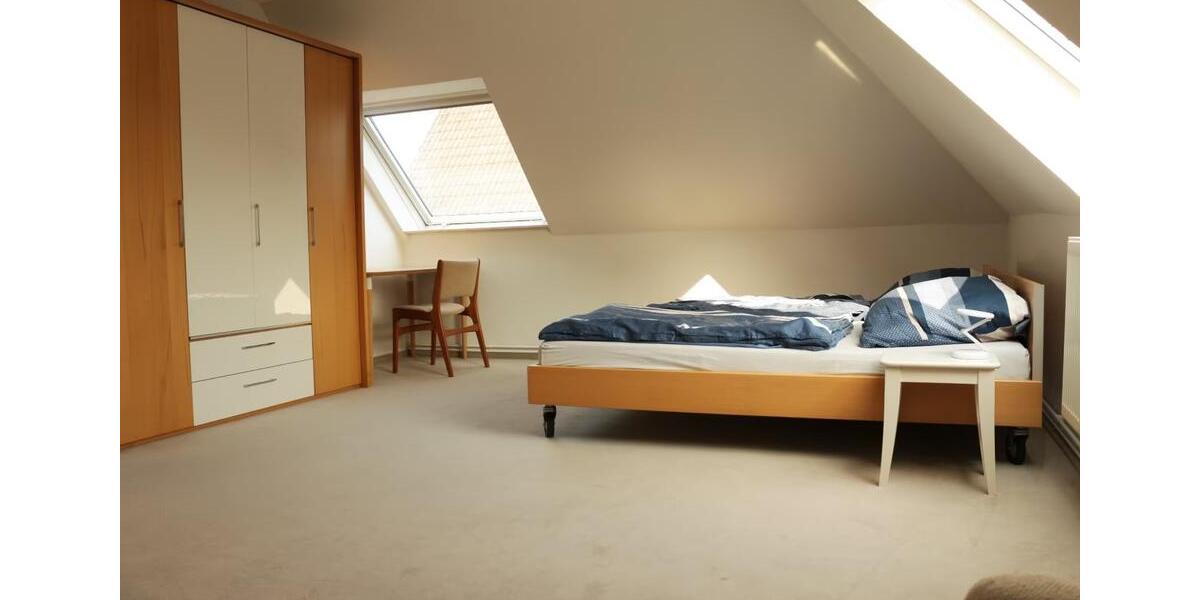 Dachgeschoßwohnung Laboe - 4 Zimmer, 75 m&sup2;, 1.250&euro; | Angebot:24352747