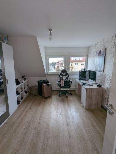 Charmante 3-Zimmer-Dachgeschosswohnung in bevorzugter Lage von Singen-Nord 3 zimmer