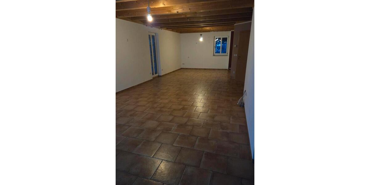 Einfamilienhaus Bad Neualbenreuth - 6 Zimmer, 150 m&sup2;, 1.600&euro; | Angebot:24372019