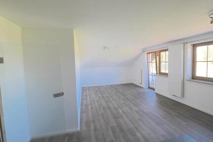 Schmatzhausen - Wunderschöne frisch sanierte, helle 4 Zimmerwohnung zum (fast) Erstbezug 4 zimmer