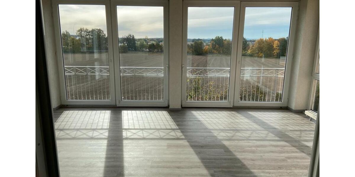 Etagenwohnung Schwandorf - 5 Zimmer, 130 m&sup2;, 1.320&euro; | Angebot:25296135