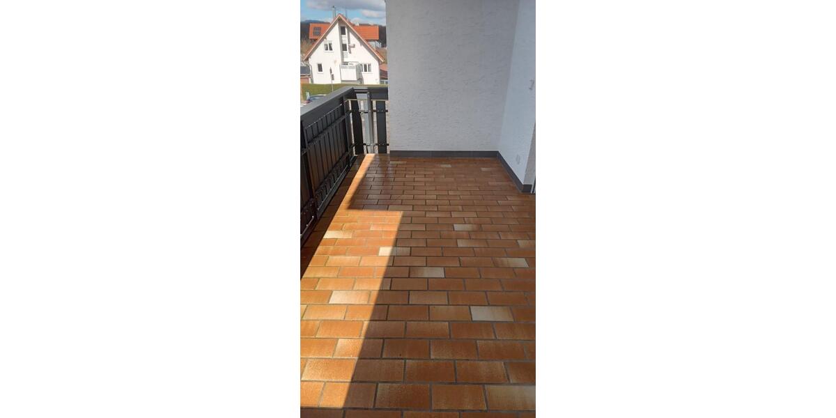 Etagenwohnung Hofheim am Taunus - 3 Zimmer, 93 m&sup2;, 1.200&euro; | Angebot:26015737