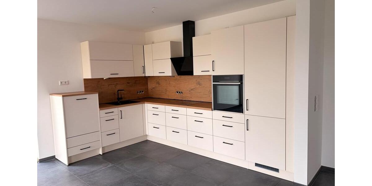 Doppelhaushälfte Westerstede - 6.5 Zimmer, 180 m&sup2;, 1.500&euro; | Angebot:26417049
