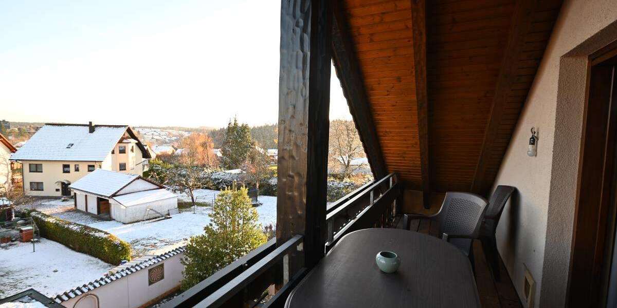 Etagenwohnung Loßburg - 2.5 Zimmer, 78 m&sup2;, 750&euro; | Angebot:24902041