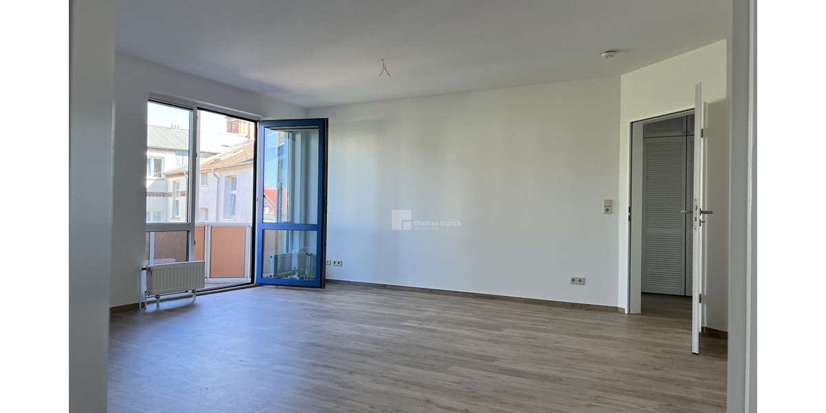 Schelfstadt am Pfaffenteich: 3-Zimmer-Wohnung mit Balkon, Fahrstuhl und Tiefgaragenstellplatz - Etagenwohnung Schwerin Schelfstadt | Angebot:26478776