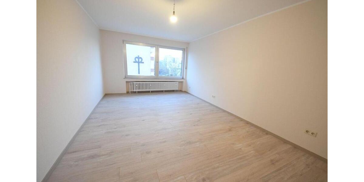 Etagenwohnung Neuss - 3 Zimmer, 85 m&sup2;, 1.300&euro; | Angebot:25171447