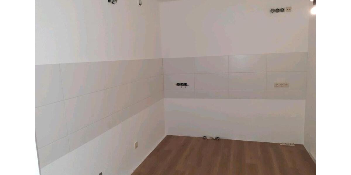 Dachgeschoßwohnung Strehla - 3 Zimmer, 73 m&sup2;, 445&euro; | Angebot:26261374