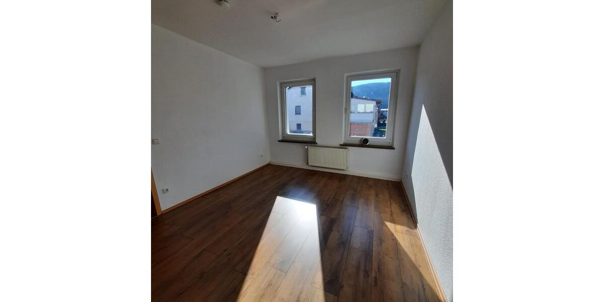 Erdgeschoßwohnung Meiningen - 2 Zimmer, 39 m&sup2;, 230&euro; | Angebot:25871739