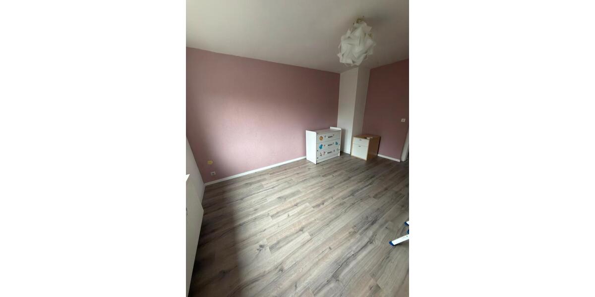 Etagenwohnung Markneukirchen - 3 Zimmer, 56 m&sup2;, 290&euro; | Angebot:25397183