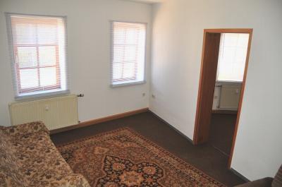 ruhig gelegene, sonnige SingleWohnung mit EBK, Stellplatz, Garten