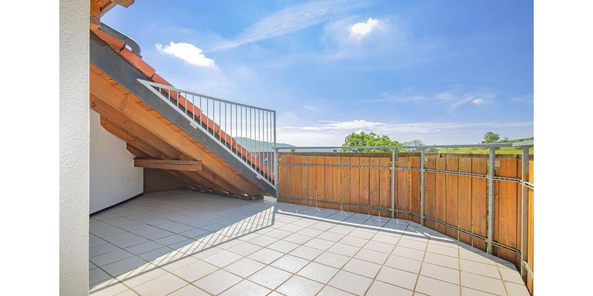 Dachgeschoßwohnung Waldshut-Tiengen Tiengen - 4.5 Zimmer, 110 m&sup2;, 750&euro; | Angebot:26630278