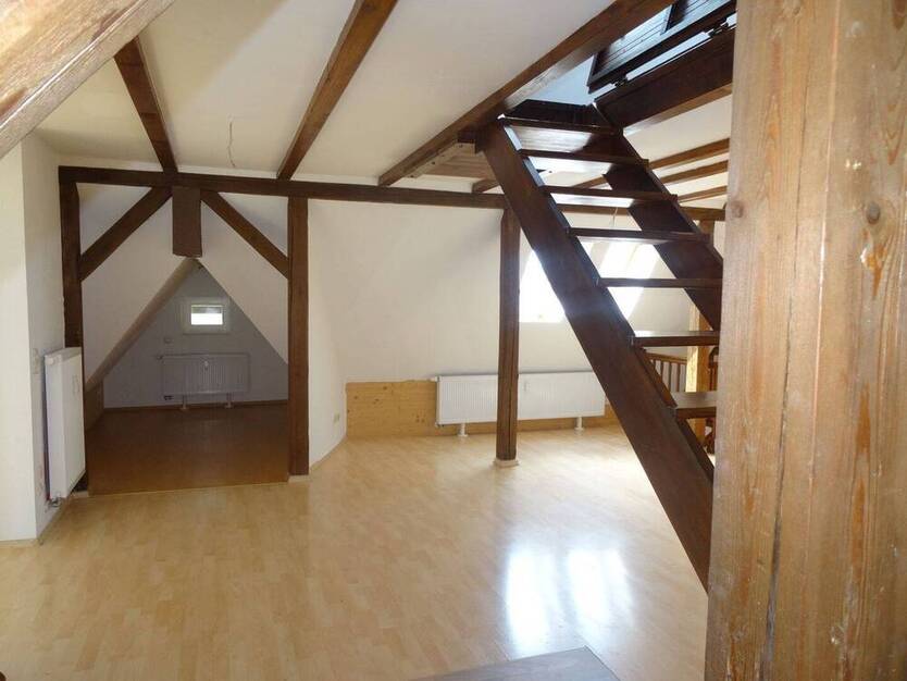 Individuelle 4 12-Zimmer-Dachgeschoßwohnung über 2 Etagen mit Balkon in zentraler Wohnlage von Rudolstadt