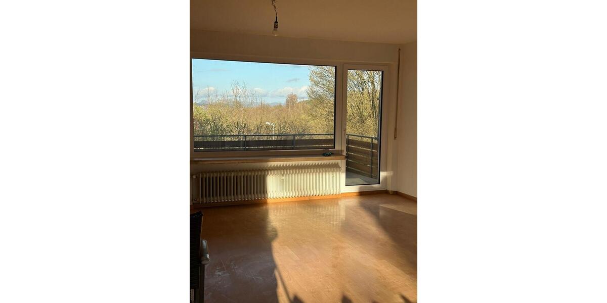 Erdgeschoßwohnung Uhingen - 4 Zimmer, 120 m&sup2;, 1.600&euro; | Angebot:25988250