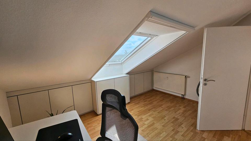 Dachgeschoßwohnung Püttlingen - 3 Zimmer, 100 m&sup2;, 850&euro; | Angebot:25149536