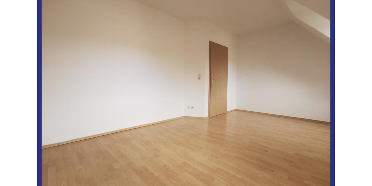 Dachgeschoßwohnung Gera - 4 Zimmer, 83 m&sup2;, 500&euro; | Angebot:25976845