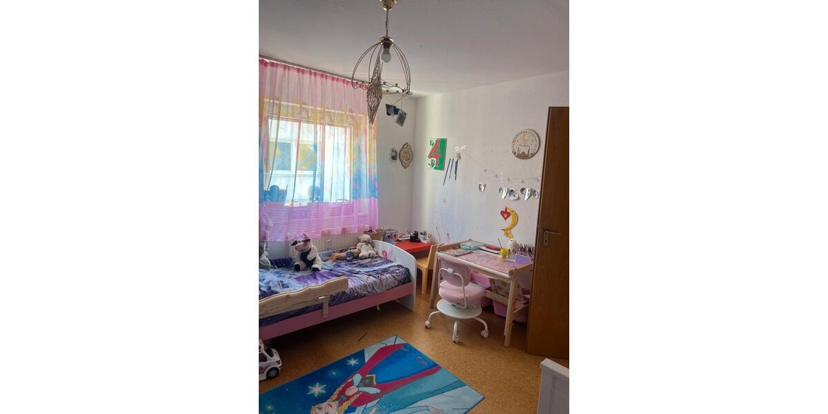 Etagenwohnung Pirmasens Fehrbach - 3 Zimmer, 91 m&sup2;, 700&euro; | Angebot:26120713