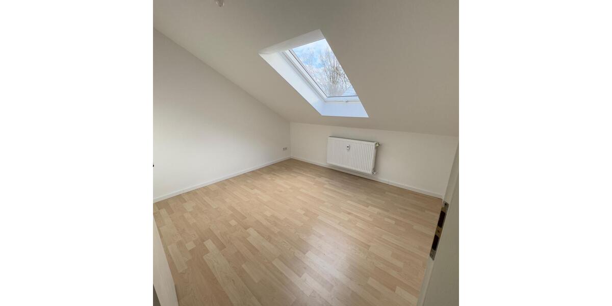Dachgeschoßwohnung Langen (Hessen) - 3 Zimmer, 72 m&sup2;, 1.300&euro; | Angebot:24995845