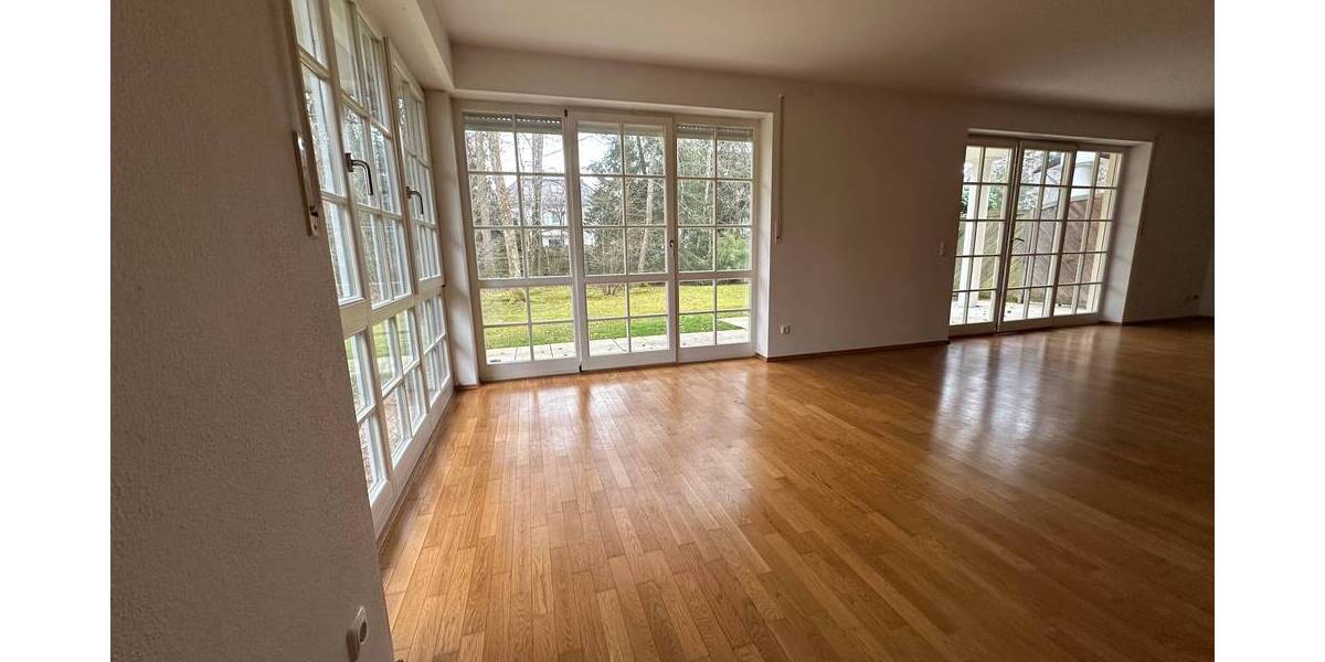 Etagenwohnung Grünwald - 4 Zimmer, 165 m&sup2;, 3.190&euro; | Angebot:25698774