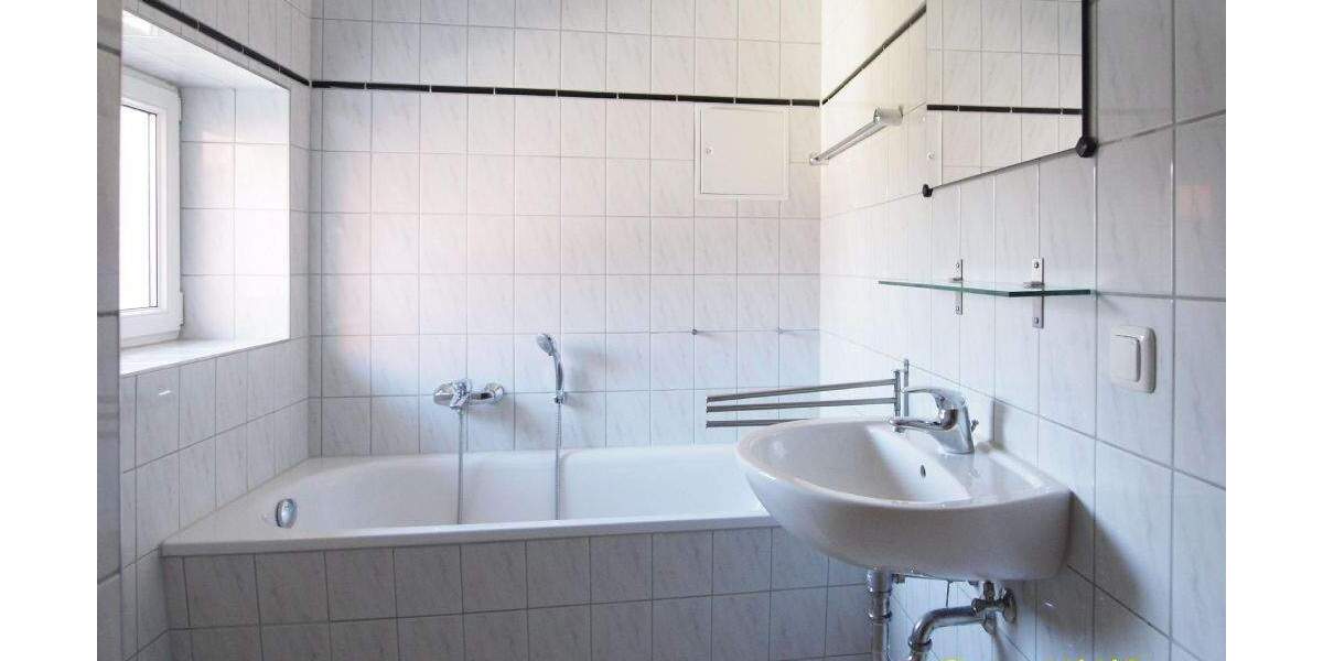 Etagenwohnung Frankenberg - 4 Zimmer, 76 m&sup2;, 450&euro; | Angebot:25821058