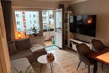 Wohnung zur Zwischenmiete mit Balkon und Garage zimmer
