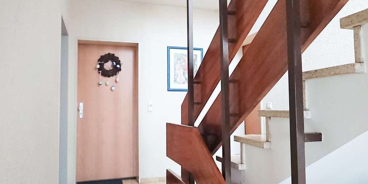 Etagenwohnung Lügde - 4 Zimmer, 96 m&sup2;, 495&euro; | Angebot:27031301